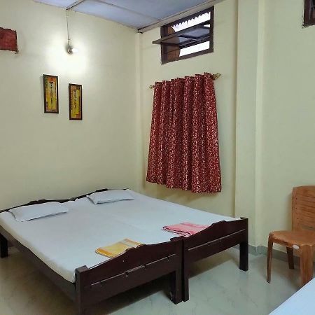 Chandrupal Lodging Guwahati Esterno foto