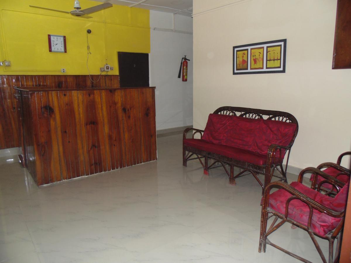 Chandrupal Lodging Guwahati Esterno foto