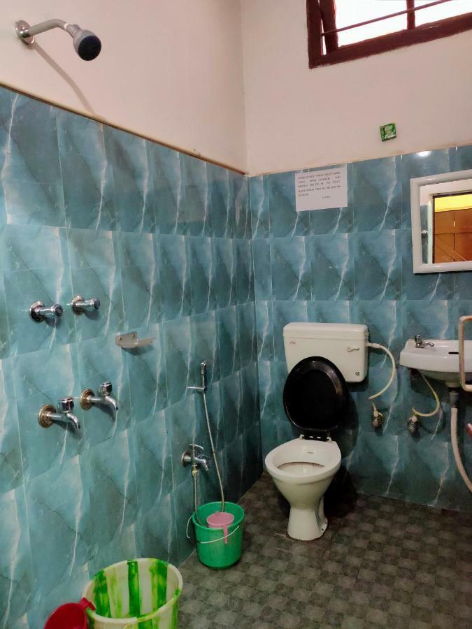 Chandrupal Lodging Guwahati Esterno foto