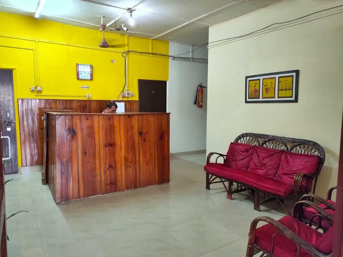 Chandrupal Lodging Guwahati Esterno foto