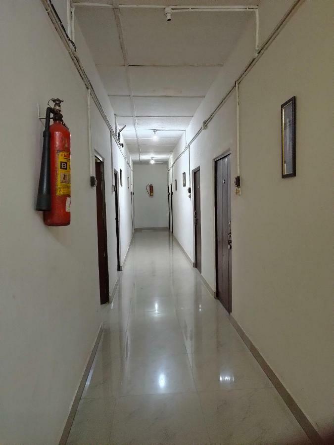 Chandrupal Lodging Guwahati Esterno foto
